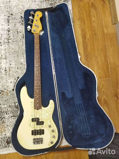 Бас гитара fender precision bass