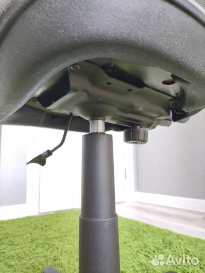 Школьное кресло