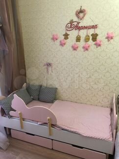 Детская кровать роз�овая