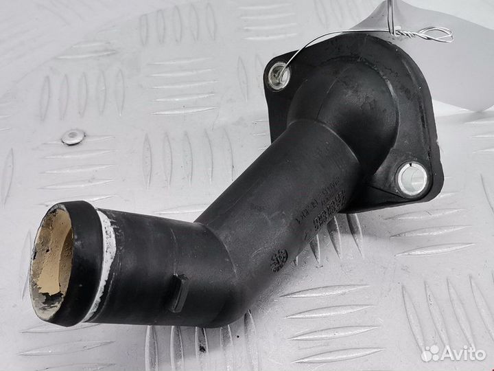 Корпус термостата Volkswagen Touran 2004