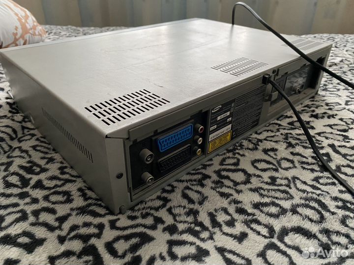 Видеопроигрыватель лазерный Samsung SV-DVD6E