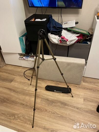 Штатив Hama для фотоаппарата с уровнем