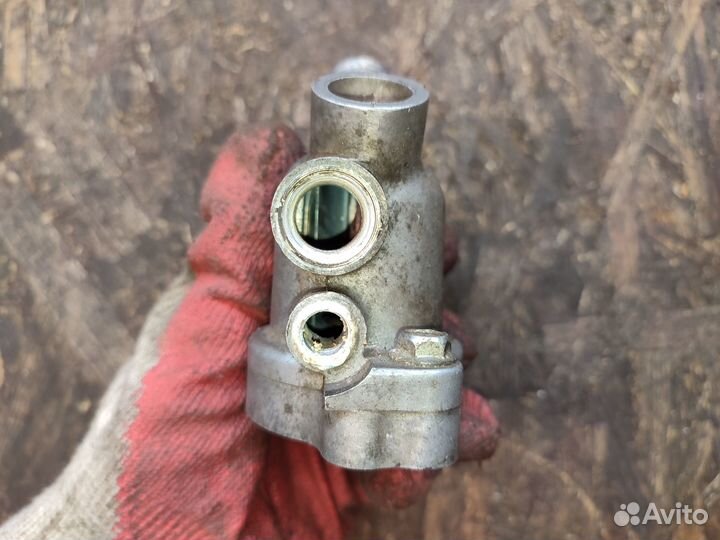 Gsx-r750 92-95 термостат в сборе с корпусом