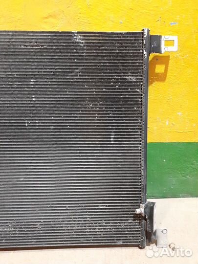Радиатор кондиционера Audi Q7