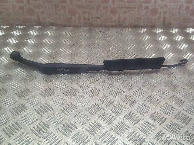 Щеткодержатель (поводок стеклоочистителя, дворник)