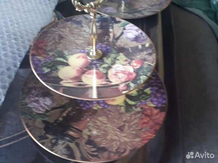 Этажерки Натюрморт.Кружки.Чехия