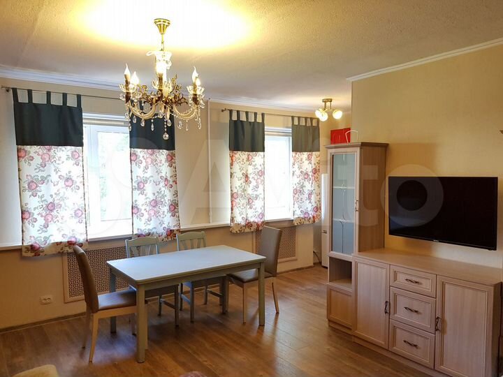 2-к. квартира, 68 м², 2/2 эт.