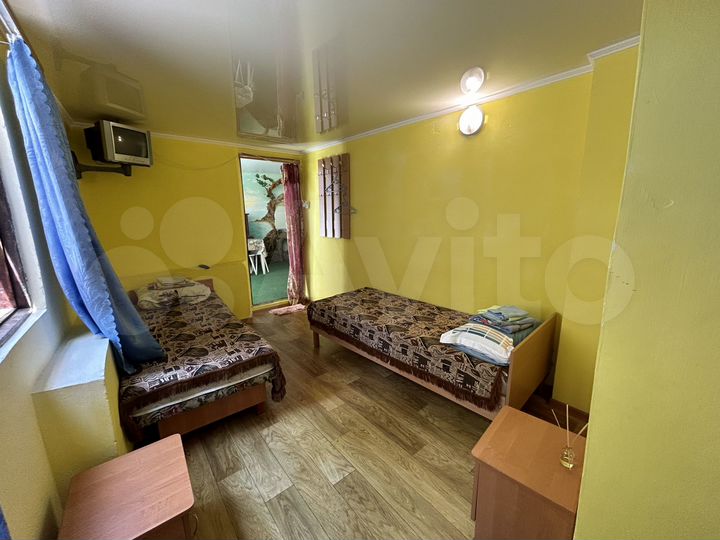 Комната 30 м² в 1-к., 1/2 эт.