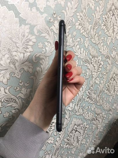 iPhone 8 Plus, 64 ГБ