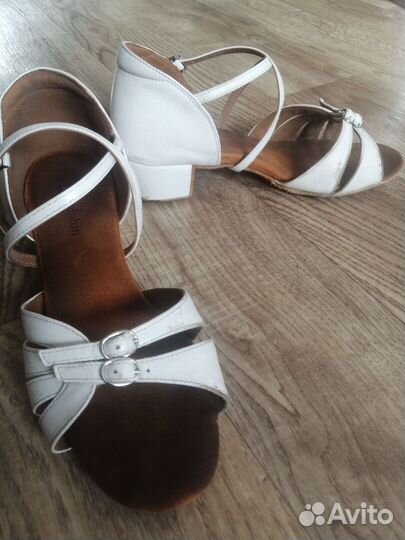 Рейтинговые туфли для бальных танцев