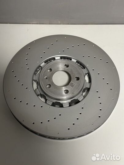 Тормозная тюнинг система Akebono 10 прш Audi RS Q8