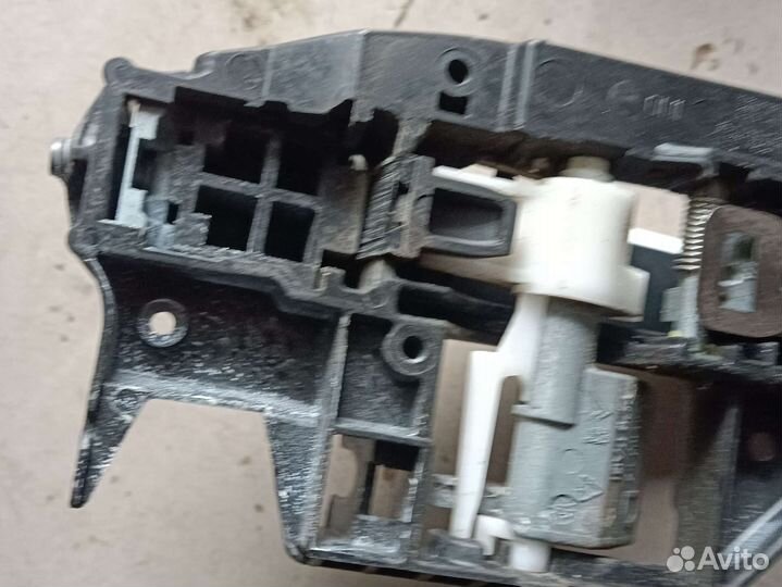 Ручка задняя правая Peugeot 308