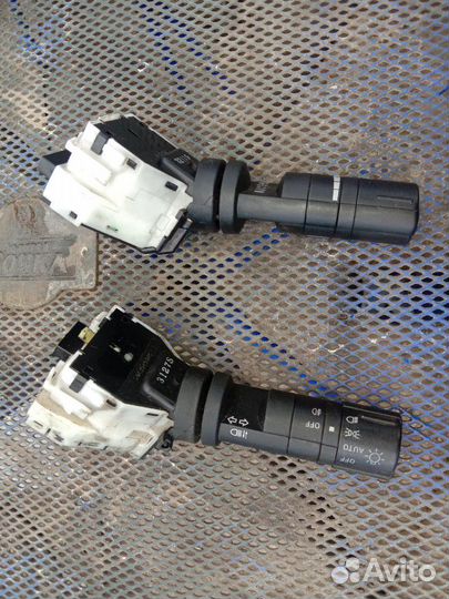 Подрулевой переключатель Infiniti FX 45