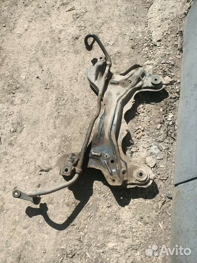 Подрамник Volkswagen Bora/Golf 4