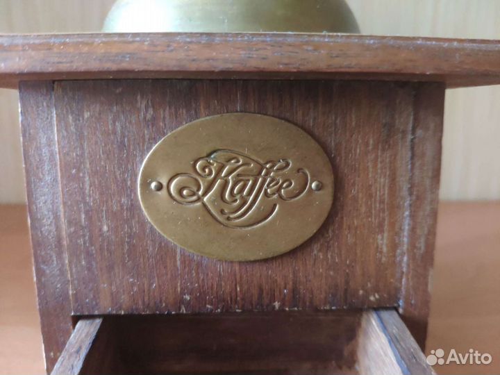 Ручная мельница (кофемолка, антиквар)