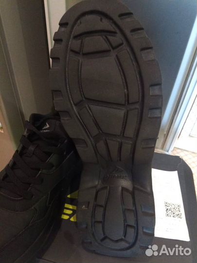 Кроссовки 40-й размер