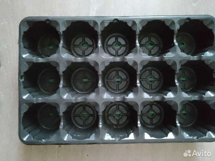 Ящик пластиковый для рассады б/у