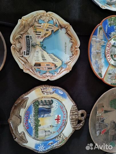 Сувенирные тарелки из разных стран