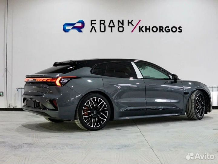 Zeekr 001 788 л.с. AT, 2024