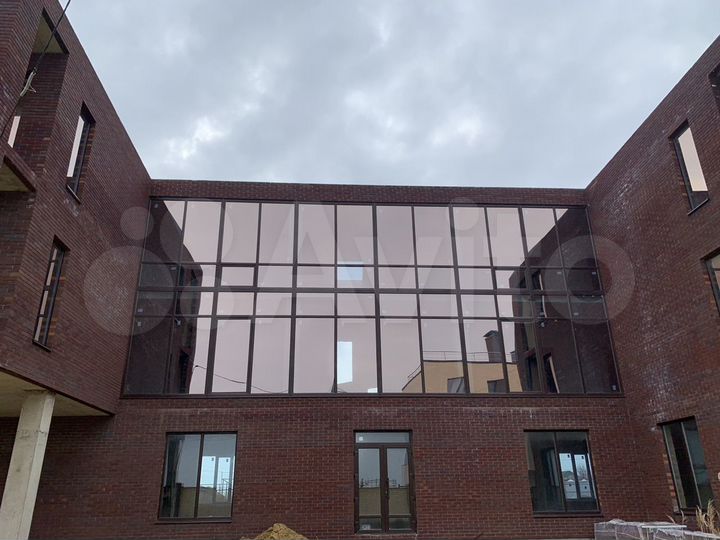 Дом 677 м² на участке 5 сот.