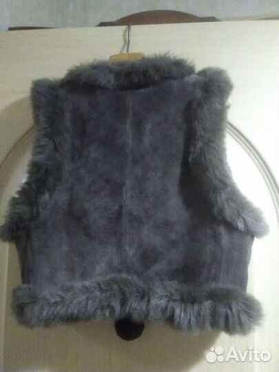 Меховой жилет