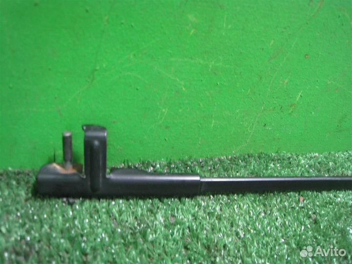Поводок стеклоочистителя правый Opel astra H 2007