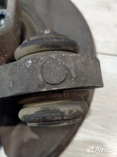 Кулак поворотный задний левый Bmw 525I E39 M54