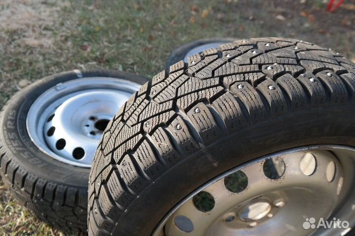 Pirelli Winter Ice Zero 185/55 R15 82T
