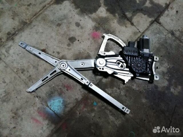 Стеклоподъемник передний правый Opel Astra H