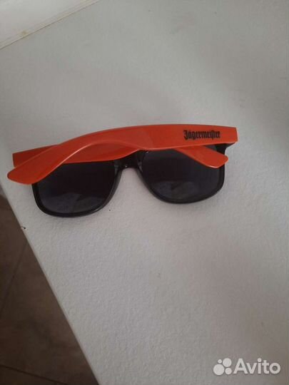 Очки солнечные