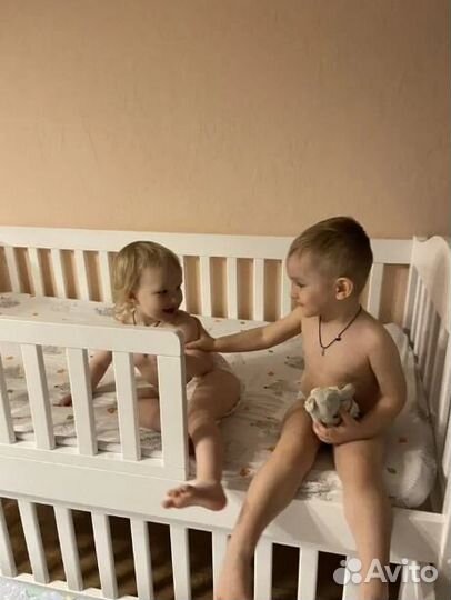 Детская двухъярусная кровать