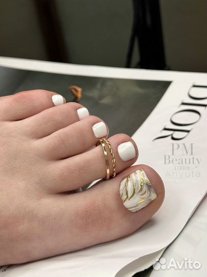 Маникюр педикюр