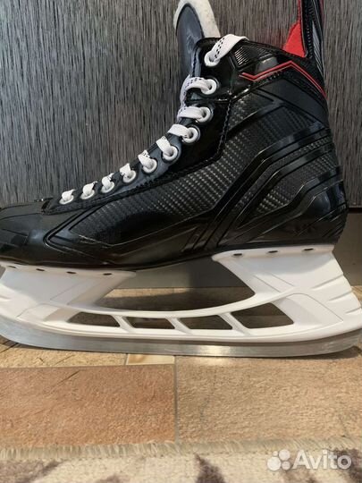 Коньки хоккейные