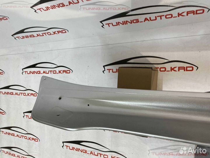 Спойлер Наверх Toyota Land Cruiser 200 J4809