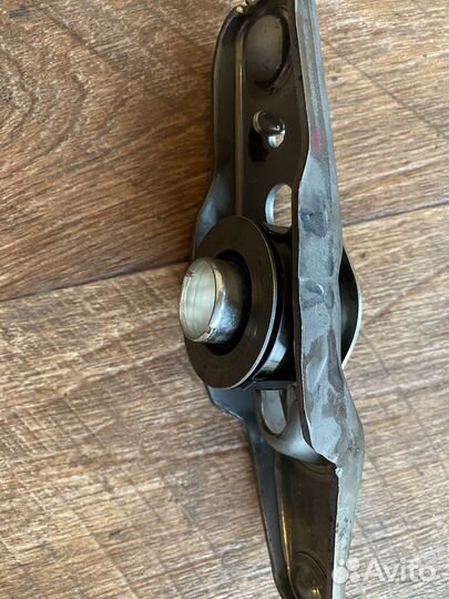 Выжимной подшипник с вилкой на WV