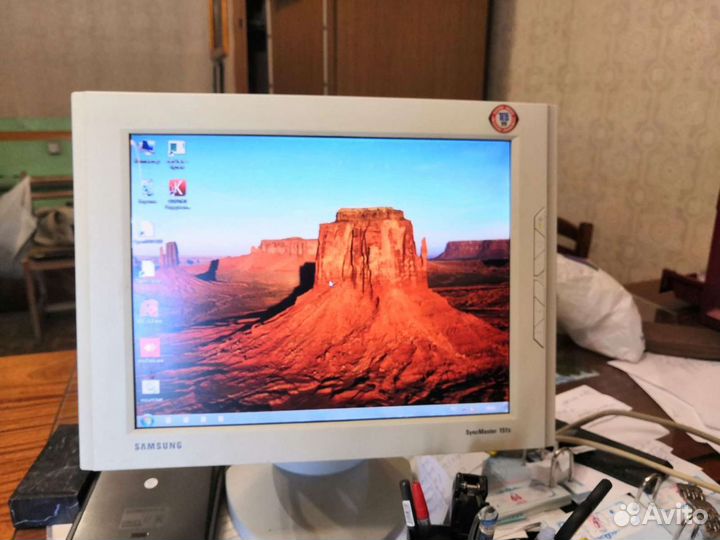 Монитор Samsung