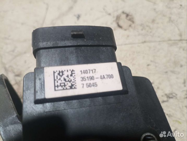 Педаль газа Hyundai Solaris 1