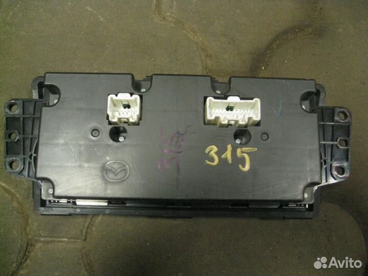 Панель управления отопителя Mazda 6 (GH) 2011