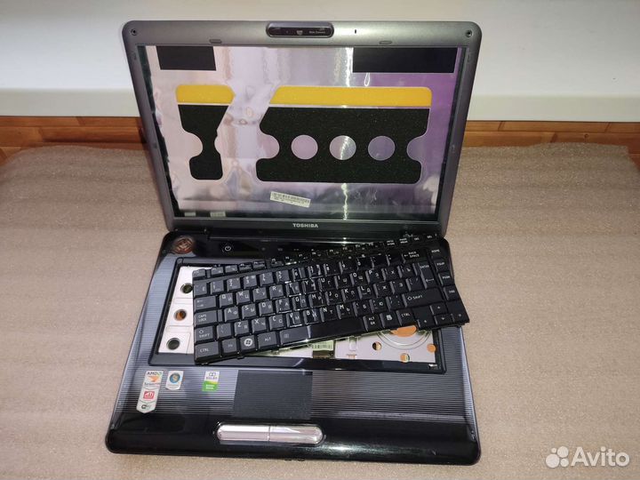 Toshiba Satellite A300 – запчасти, разбор