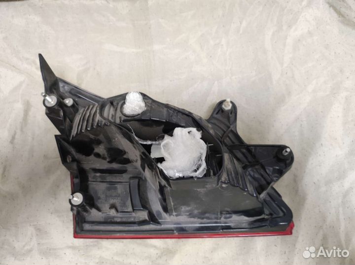 Subaru Legacy Outback B14 фонарь левый целый ориг