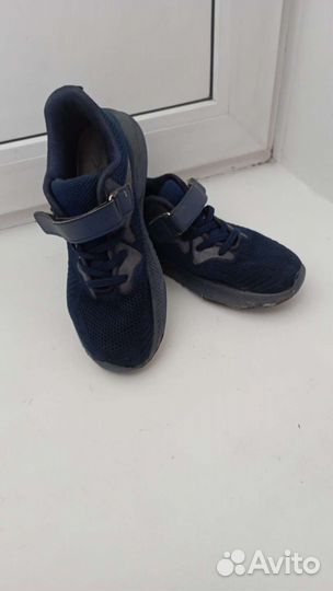 Кроссовки детские