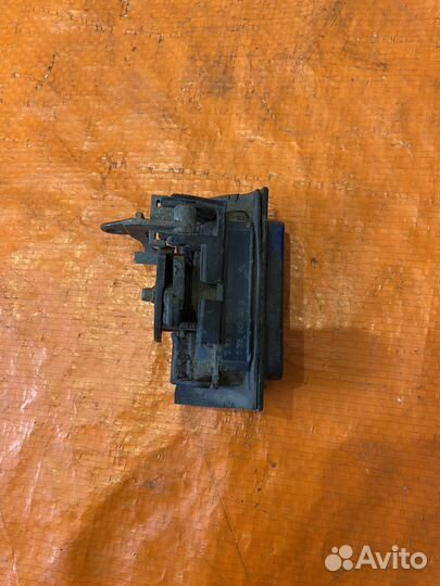 Кнопка открывания багажника golf 3