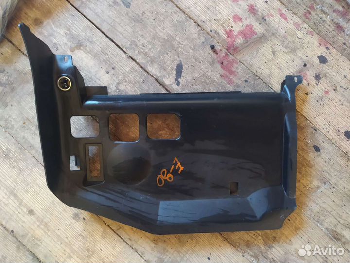 Bmw е90 накладка консоли с прикуривателем