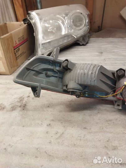 Фонарь правый в бампер Kia Sportage 3