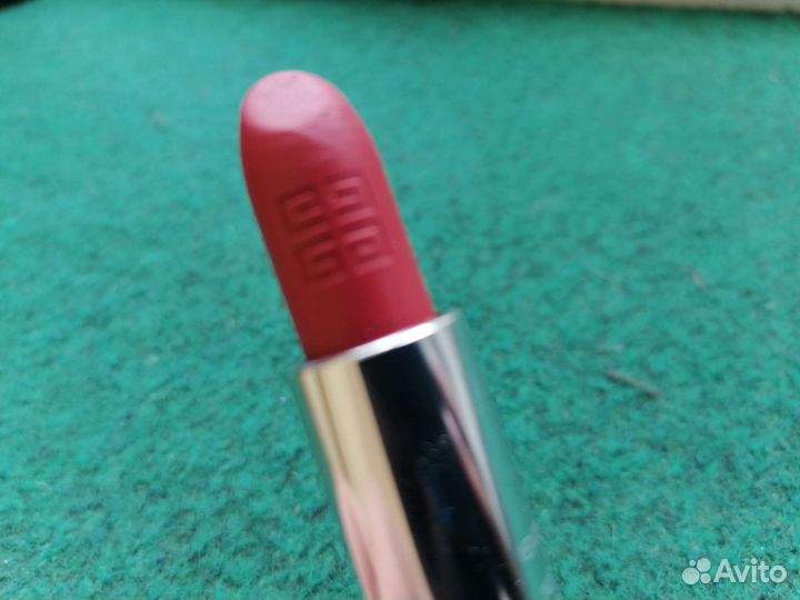 Помада givenchy le rouge