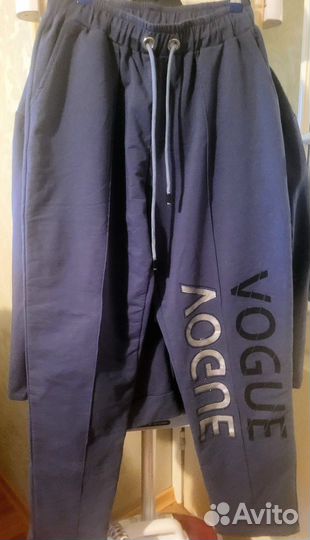 Спортивный костюм женский