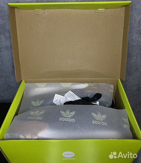 Кроссовки Adidas новинка