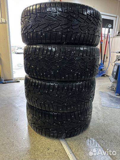 Nokian Tyres Hakkapeliitta 7 SUV 245/40 R19