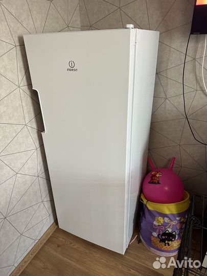 Морозильная камера indesit