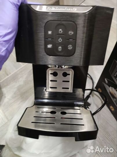 Кофеварка рожковая redmond RCM-1511